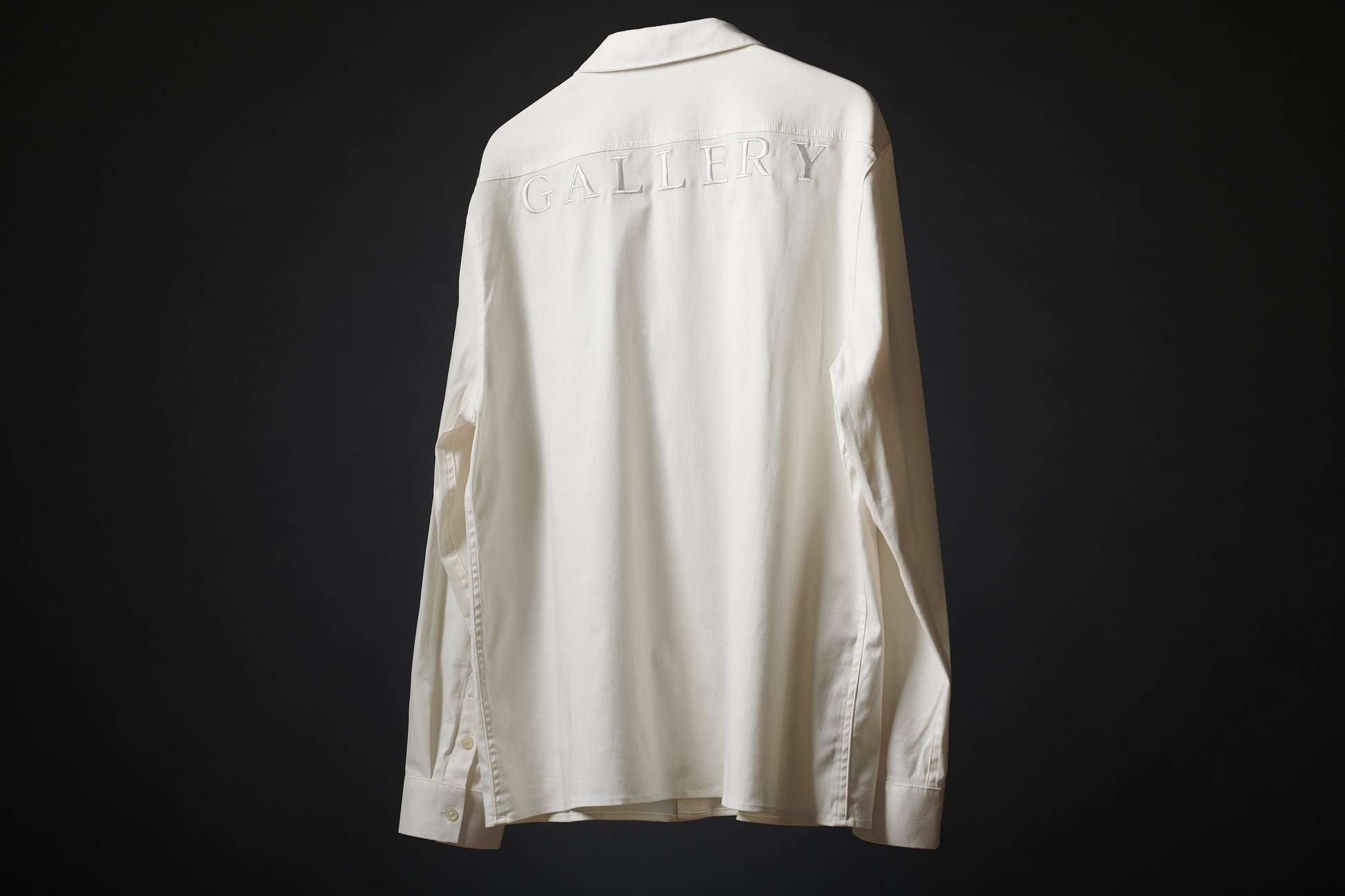 Rear view of the Regency formal shirt, with large embroidered Gallery text logo